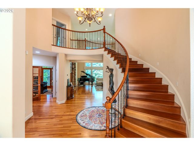 13743 Se CLAREMONT St, Happy Valley, OR 97086
