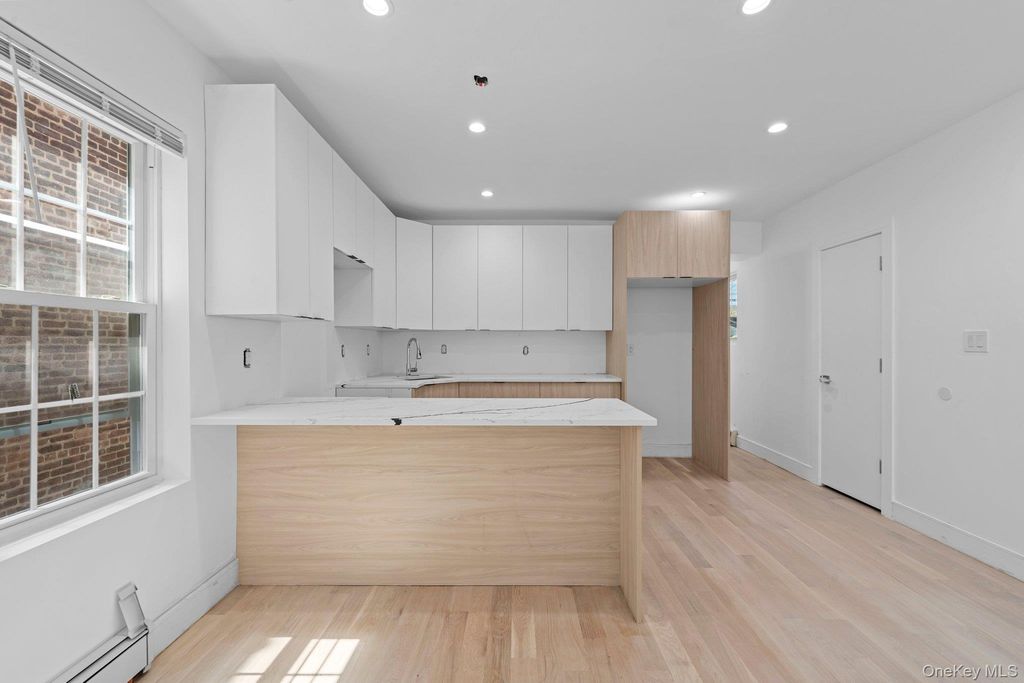137-64 Westgate Street, Springfield Gardens, NY 11413 — photo 4