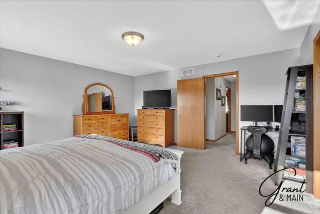 2603 Omaha Drive, Janesville, WI 53546