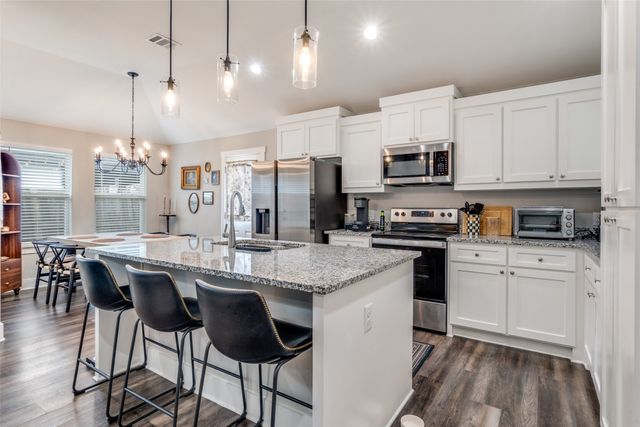 634 Bethpage Avenue, Dallas, TX 75217