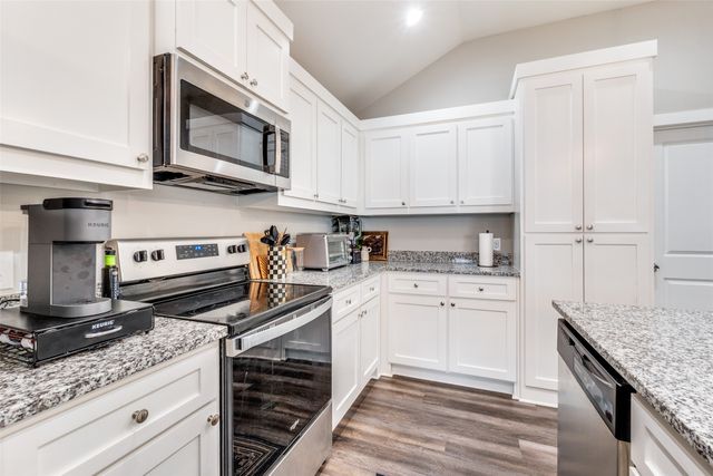 634 Bethpage Avenue, Dallas, TX 75217