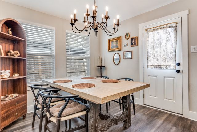 634 Bethpage Avenue, Dallas, TX 75217