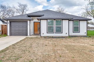 634 Bethpage Avenue, Dallas, TX 75217