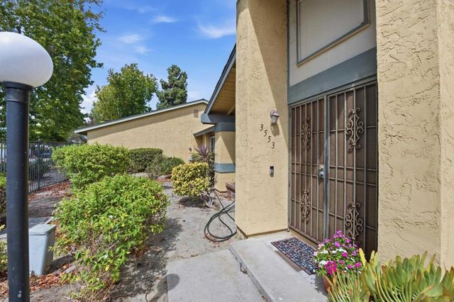 3553 Coconut Way, Oceanside, CA 92058