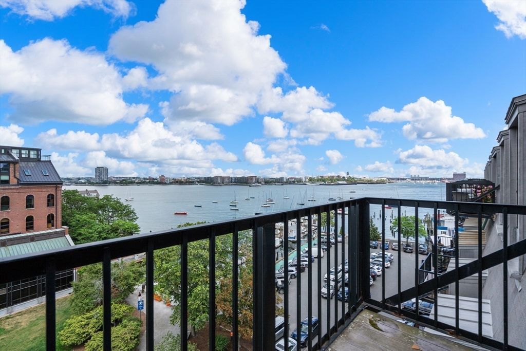 28 Atlantic Ave 527-627, Boston, MA 02110