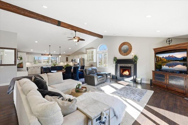 55 Emerson Valley Drive, River Falls, WI 54022