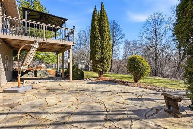55 Emerson Valley Drive, River Falls, WI 54022