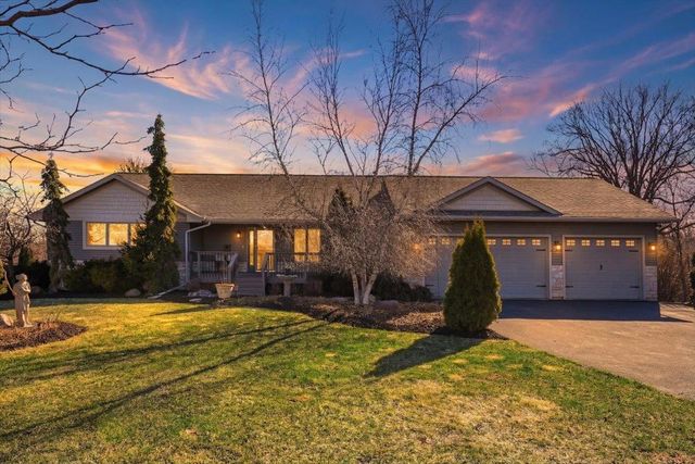 55 Emerson Valley Drive, River Falls, WI 54022