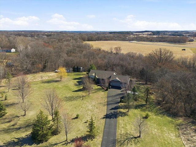 55 Emerson Valley Drive, River Falls, WI 54022