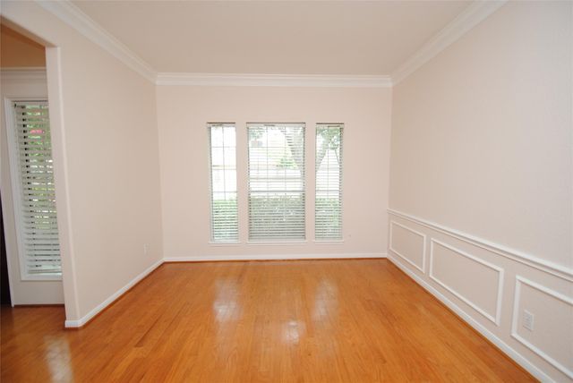 611 Woodcastle Bend, Houston, TX 77094