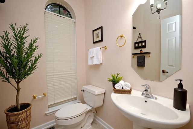 611 Woodcastle Bend, Houston, TX 77094