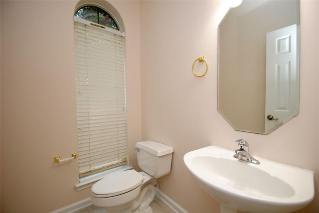 611 Woodcastle Bend, Houston, TX 77094