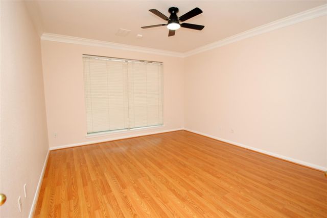 611 Woodcastle Bend, Houston, TX 77094