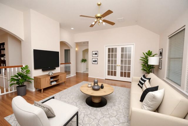 611 Woodcastle Bend, Houston, TX 77094