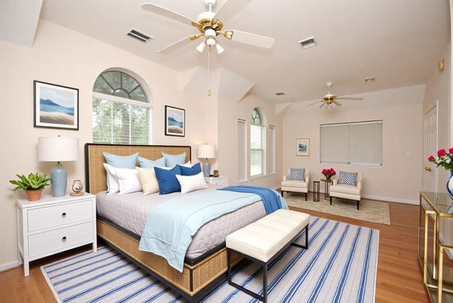 611 Woodcastle Bend, Houston, TX 77094