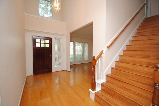 611 Woodcastle Bend, Houston, TX 77094