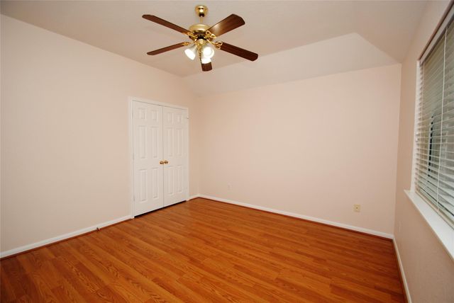 611 Woodcastle Bend, Houston, TX 77094