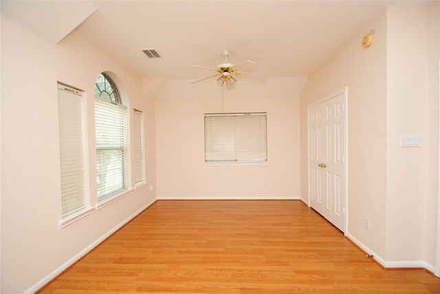 611 Woodcastle Bend, Houston, TX 77094