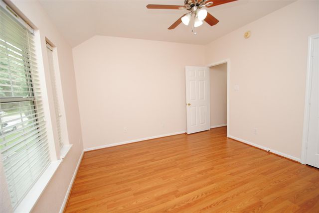 611 Woodcastle Bend, Houston, TX 77094