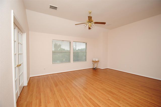 611 Woodcastle Bend, Houston, TX 77094