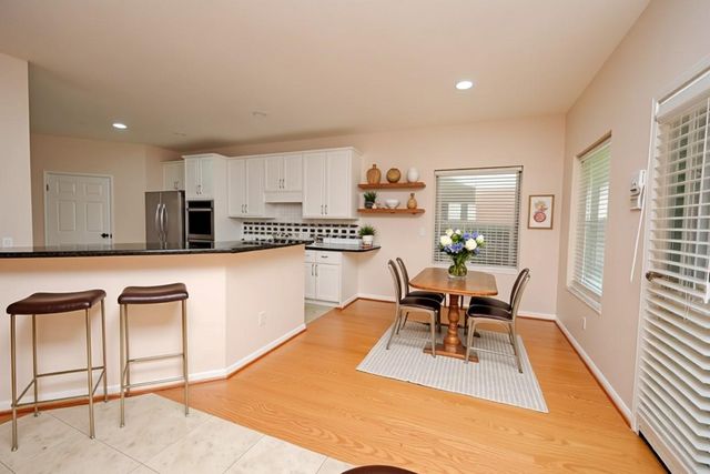 611 Woodcastle Bend, Houston, TX 77094