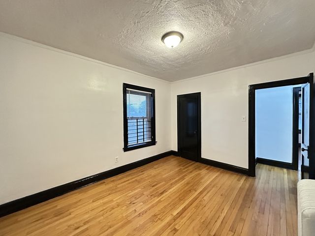 415 E 80th Street 1, Chicago, IL 60619