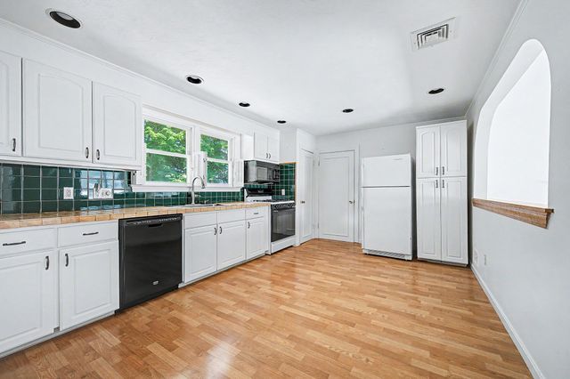 57 Gleason St., Framingham, MA 01701