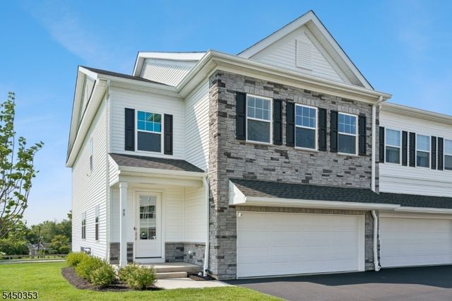 99 Ventura Dr, East Hanover Twp., NJ 07936
