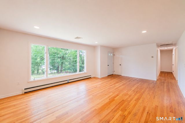 2 Sherwood Lane, Norwich, CT 06360