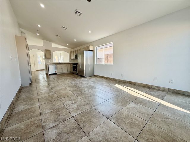 3813 Sorrowing Sparrow Court, North Las Vegas, NV 89032