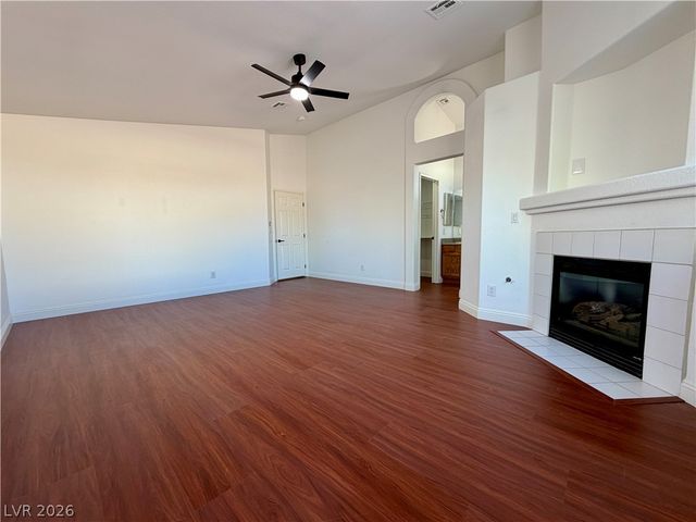 3813 Sorrowing Sparrow Court, North Las Vegas, NV 89032