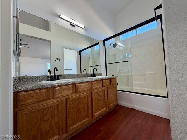 3813 Sorrowing Sparrow Court, North Las Vegas, NV 89032