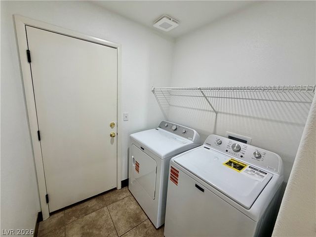 3813 Sorrowing Sparrow Court, North Las Vegas, NV 89032