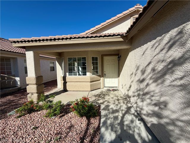 3813 Sorrowing Sparrow Court, North Las Vegas, NV 89032