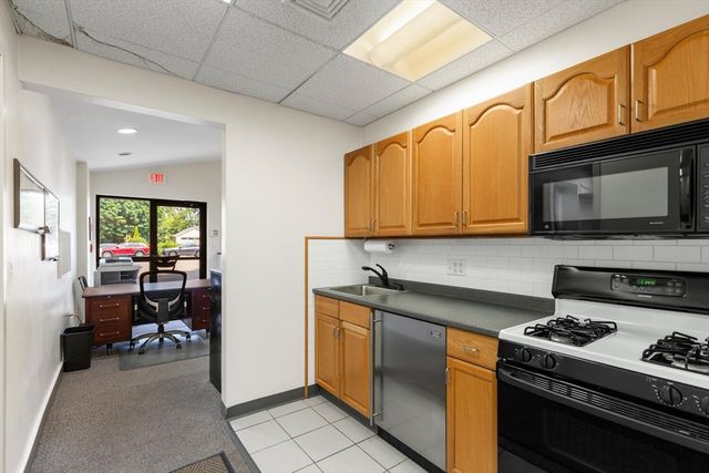 30 Thacher St, Malden, MA 02148