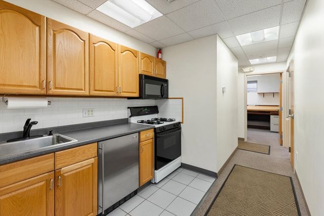 30 Thacher St, Malden, MA 02148