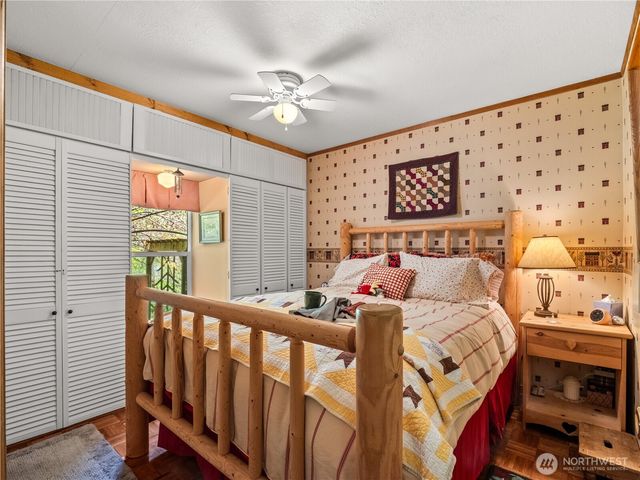 400 N Finch Creek Road, Hoodsport, WA 98548