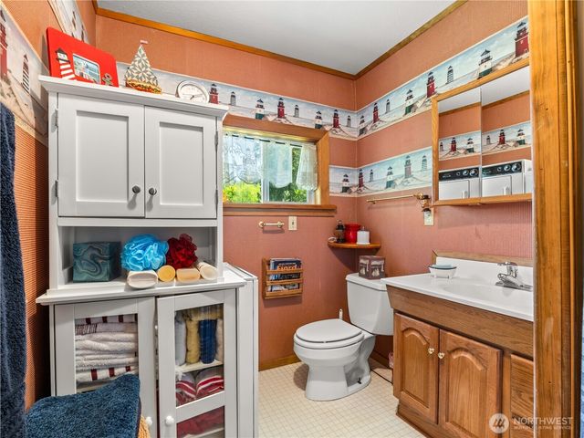 400 N Finch Creek Road, Hoodsport, WA 98548