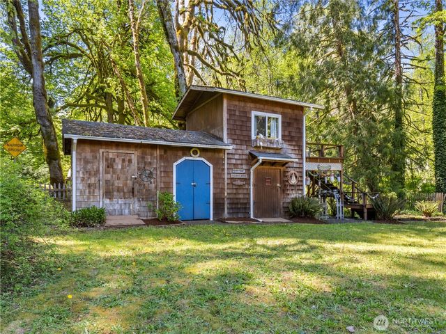 400 N Finch Creek Road, Hoodsport, WA 98548