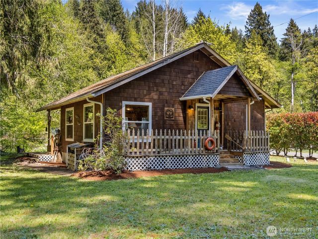 400 N Finch Creek Road, Hoodsport, WA 98548