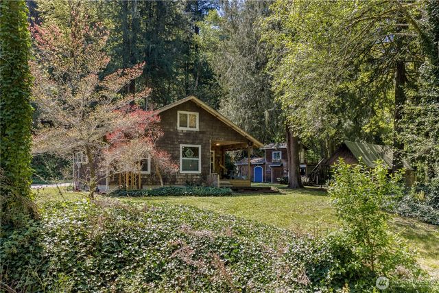 400 N Finch Creek Road, Hoodsport, WA 98548