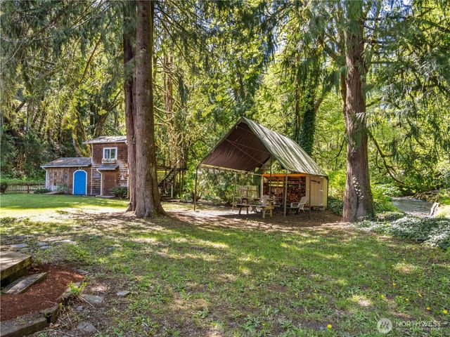400 N Finch Creek Road, Hoodsport, WA 98548