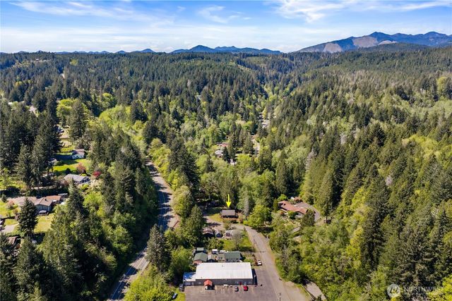 400 N Finch Creek Road, Hoodsport, WA 98548