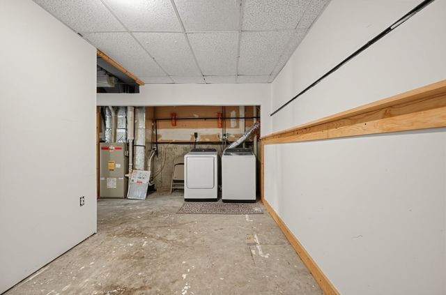 8 Mahogany Run 8, Leominster, MA 01453