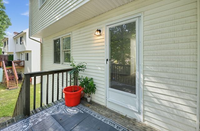 8 Mahogany Run 8, Leominster, MA 01453