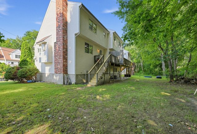 8 Mahogany Run 8, Leominster, MA 01453