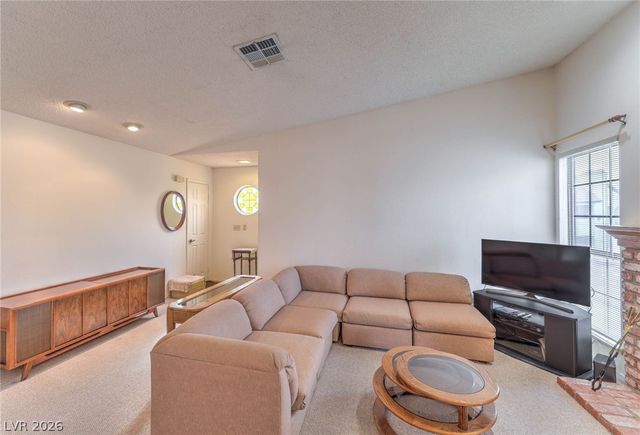 1751 East Reno Avenue 206, Las Vegas, NV 89119