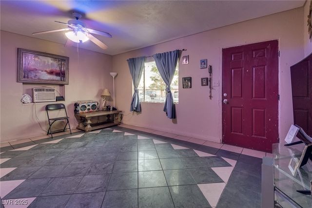 1902 Weldon Place, Las Vegas, NV 89104