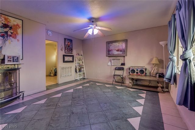 1902 Weldon Place, Las Vegas, NV 89104