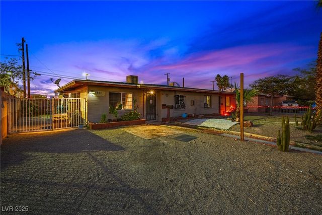 1902 Weldon Place, Las Vegas, NV 89104